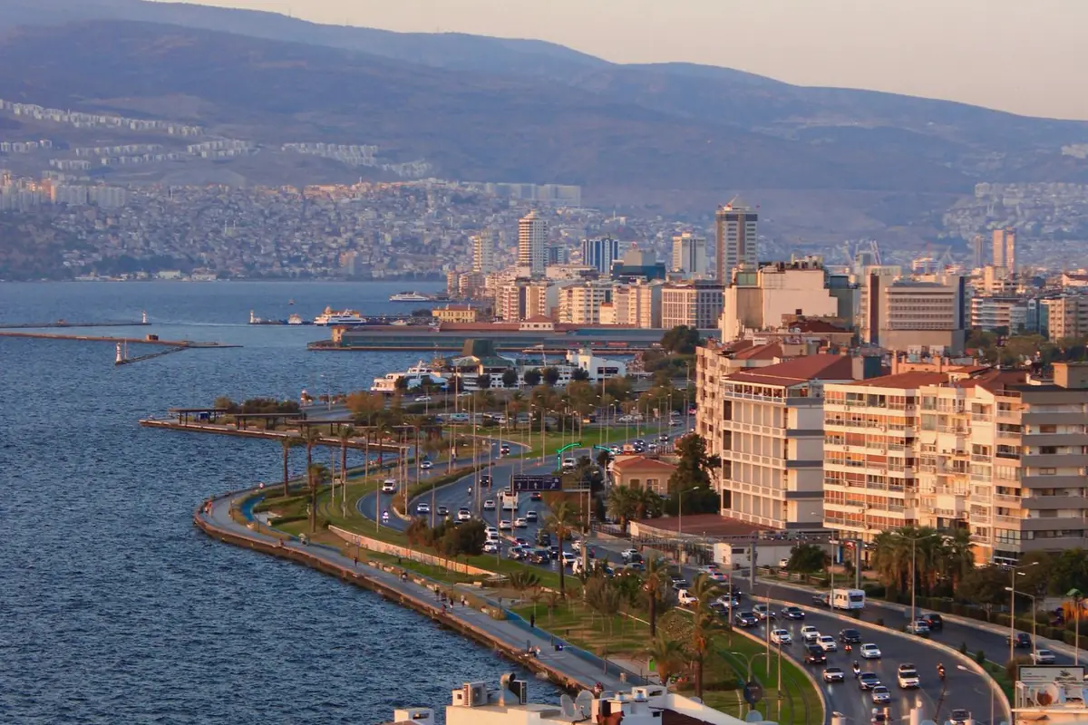 Balçova ilçesinde İzmir Mobil Lastik yerinde lastik servisi